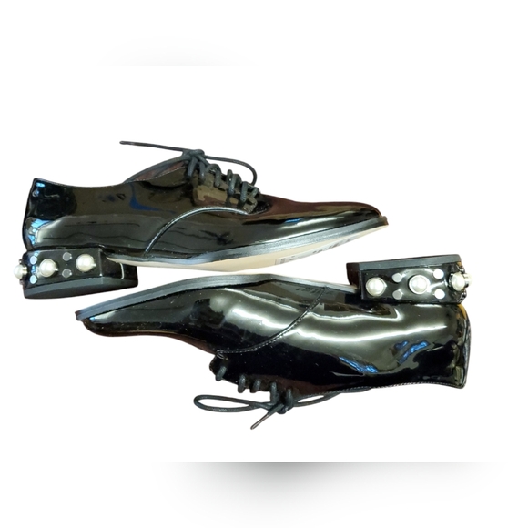 NWT Sole Society Black Patent Vivii Size Pearl Studded Size 7 Derby Shoes - Picture 2 of 5